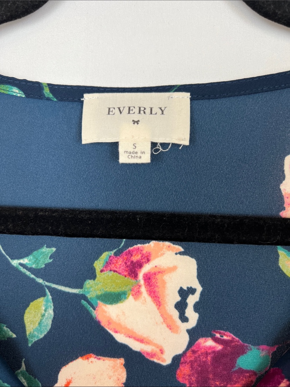 Everly Navy Floral Tie-Front V-Neck Blouse - Picture 4 of 6